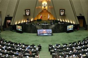 افراد دارای تابعیت دوگانه و گرین کارت نمی توانند نامزد ریاست جمهوری شوند
