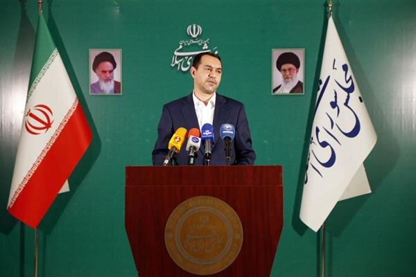 عوارض خروج از کشور در سال آینده ۴۰۰ هزار تومان خواهد بود