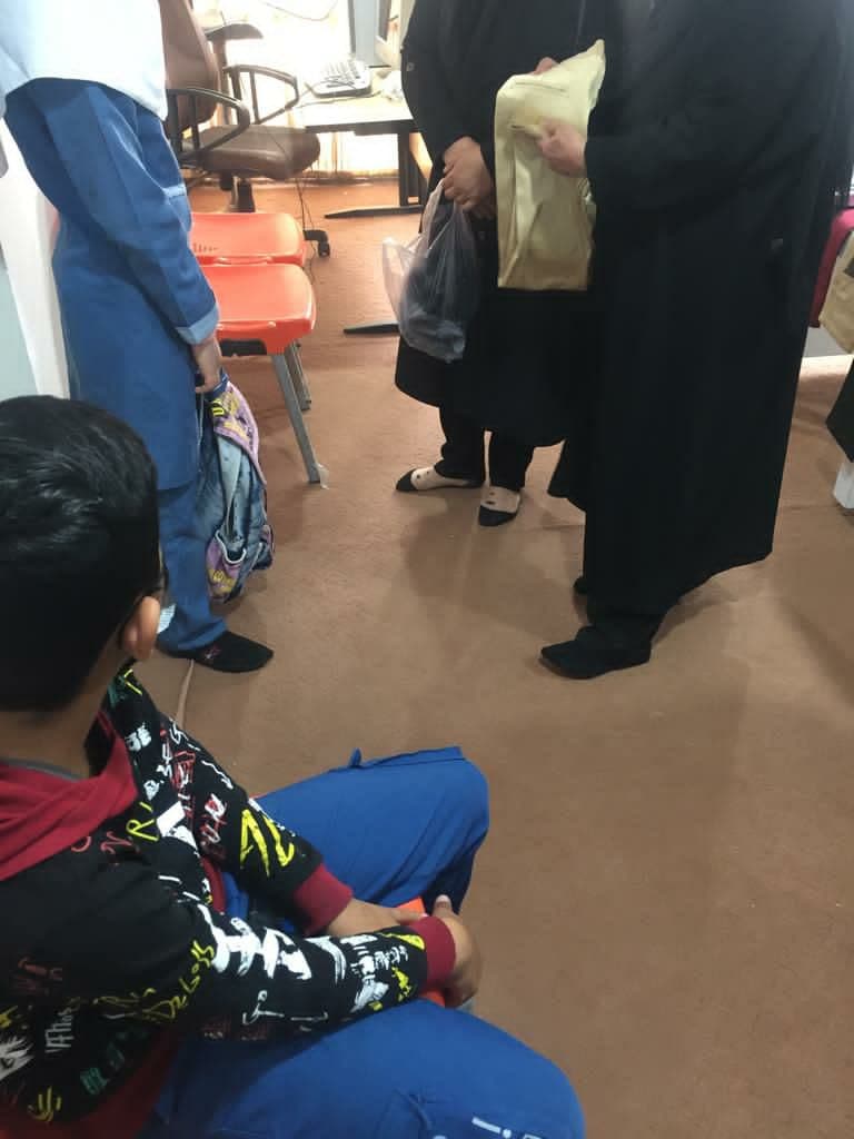در آستانه نوروز ،توزیع لباس نو ،بین کودکان ایتام ونیازمند مسجدسلیمانی