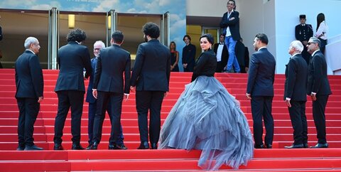 عشوه روی فرش قرمز!