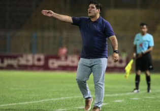 مهاجری سرمربی نفت : مسئولان بهانه برای تعطیلی تمرینات درست نکنند