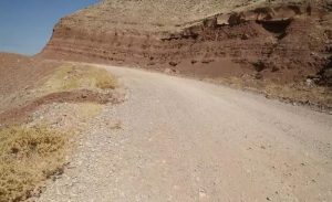 آغاز عملیات تعمیر و بهسازی جاده دسترسی شهر عنبر باهمت شرکت بهره برداری نفت وگاز مسجدسلیمان