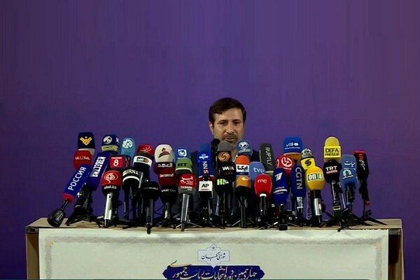 نشست خبری طحان نظیف با رسانههای داخلی و خارجی | علت مخالفت شورای نگهبان برای برگزاری انتخابات الکترونیک در ۸ تیر