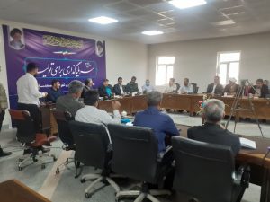 فرماندار مسجدسلیمان در جلسه شورای اداری در طرحی نوین از دانش آموزان مخترع و نخبه مسجدسلیمانی تجلیل و تقدیر به عمل آوردند.