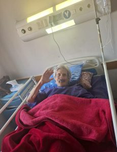 استاد نورالله مومن نژاد نوازنده پیشکسوت مسجدسلیمانی مورد عمل جراحی قرار گرفت