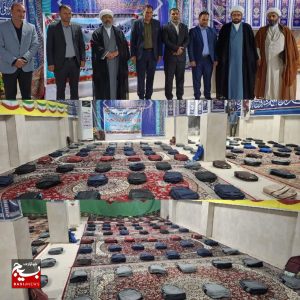 اهداء لوازم تحریربه دانش آموزان کم بضاعت درشهرستان لالی