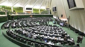 نمایندگان مجلس به خیز دولت برای افزایش قیمت سوخت واکنش نشان دادند؛ بهارستان علیه نرخ سوم بنزین