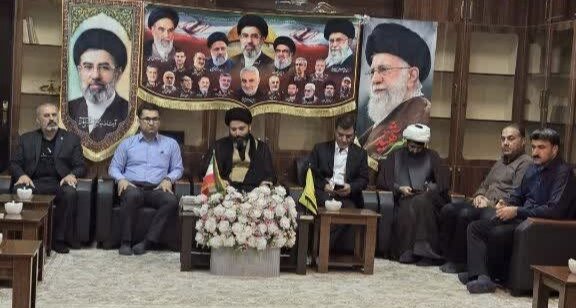 به مناسبت سالروز اقامه نخستین نماز جمعه پس از انقلاب اسلامی؛ دیدار کارکنان بهزیستی مسجد سلیمان با امام جمعه شهرستان