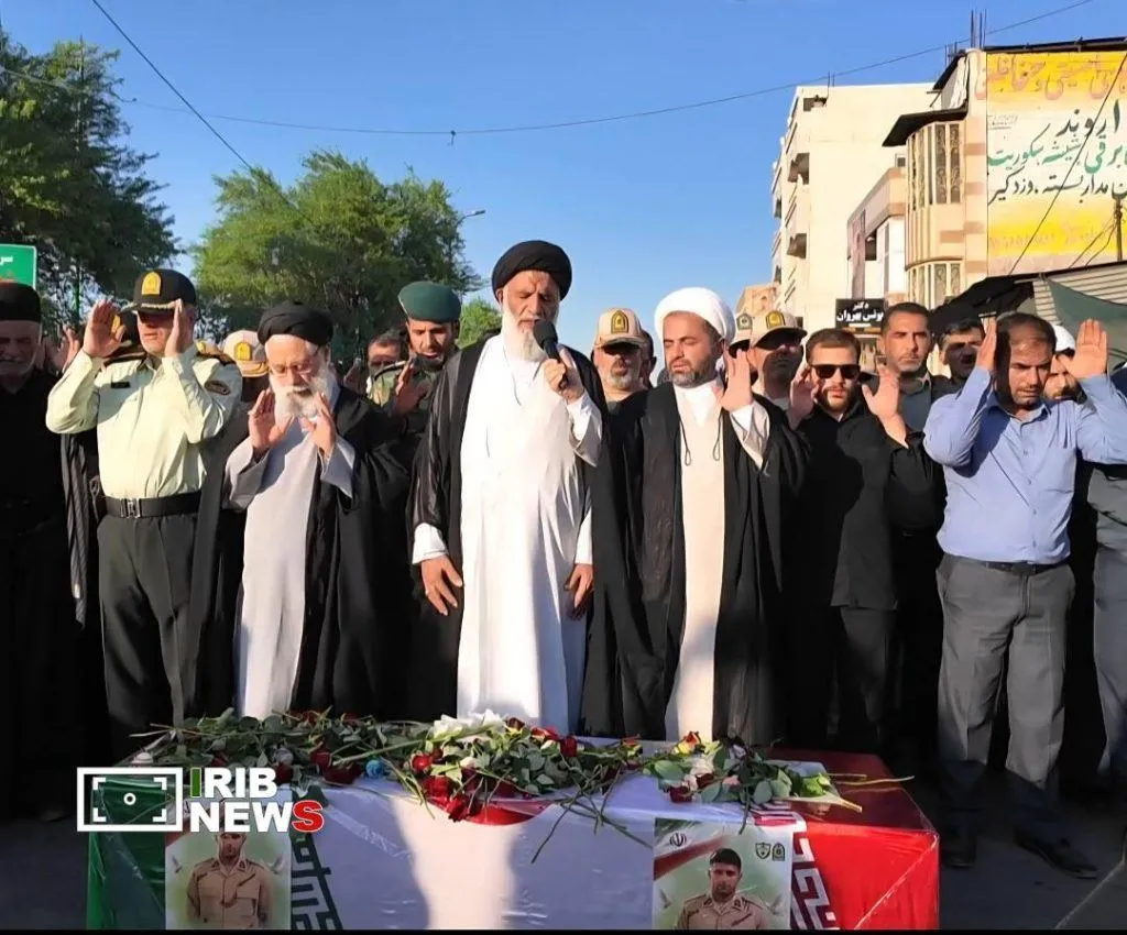 تشییع و خاکسپاری پیکر مطهر شهید مهرداد طاهری آرپناهی در شهر شرافت شوشتر